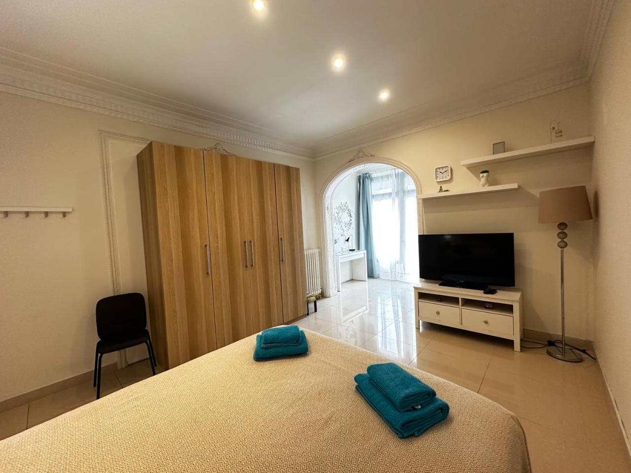 Rooms Gran Via Barcelona Bagian luar foto