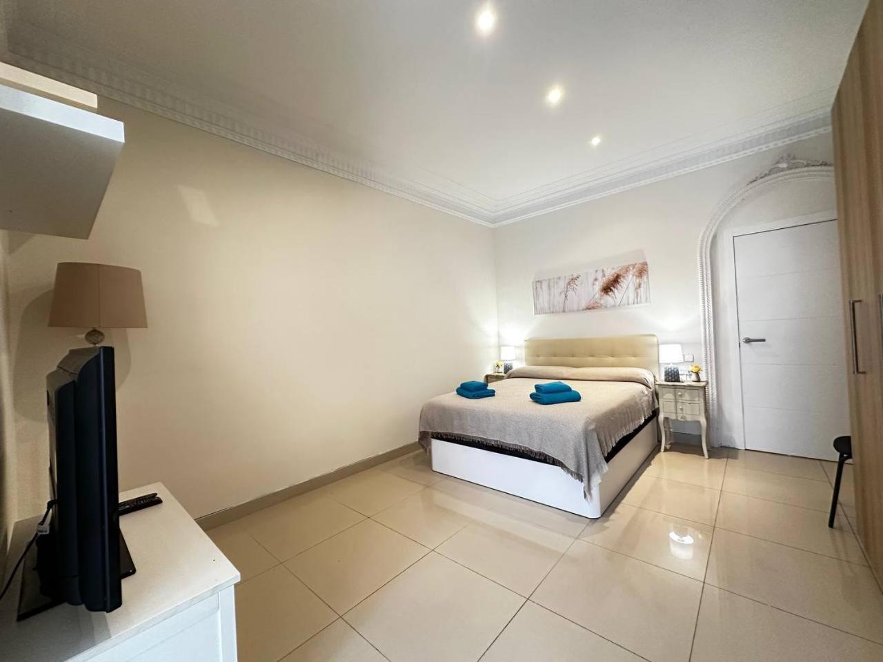 Rooms Gran Via Barcelona Bagian luar foto